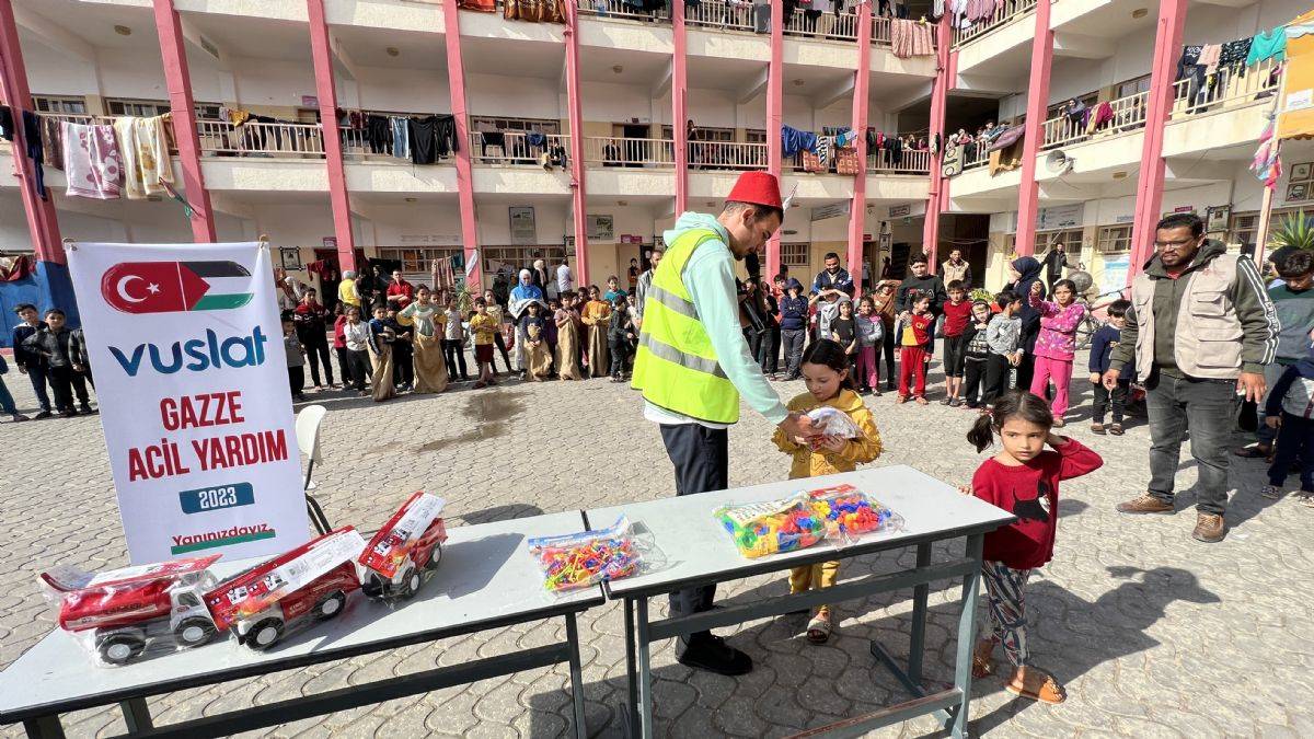 Vuslat Derneği Gazze'deki çocuklar için etkinlik düzenledi