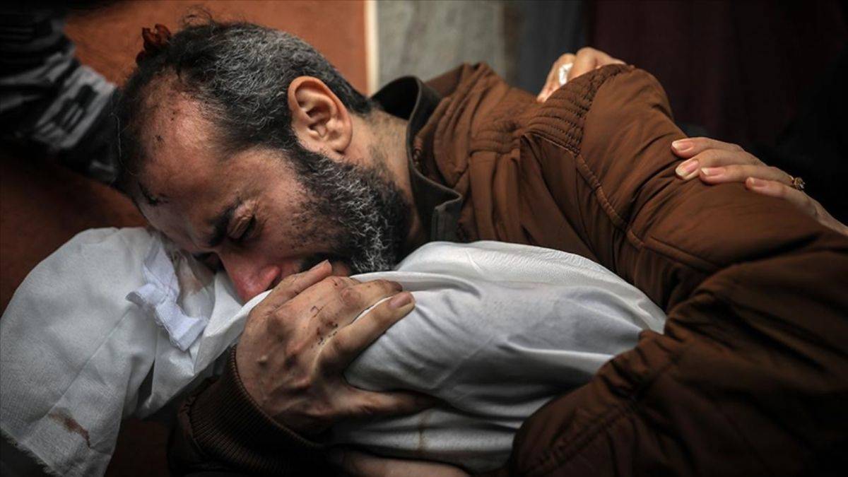 Oğluna 'Canım... Babacığım' diye sarılarak ağladı