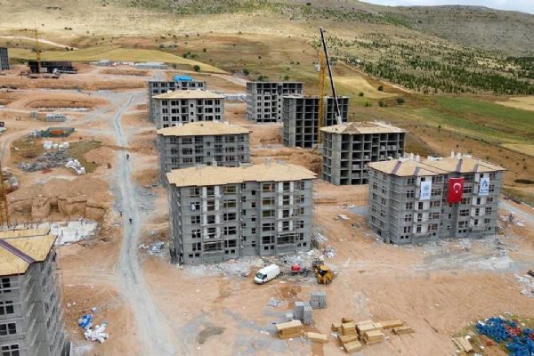Tarih belli oldu! Diyarbakır'da 242 deprem konutu tamamlanacak