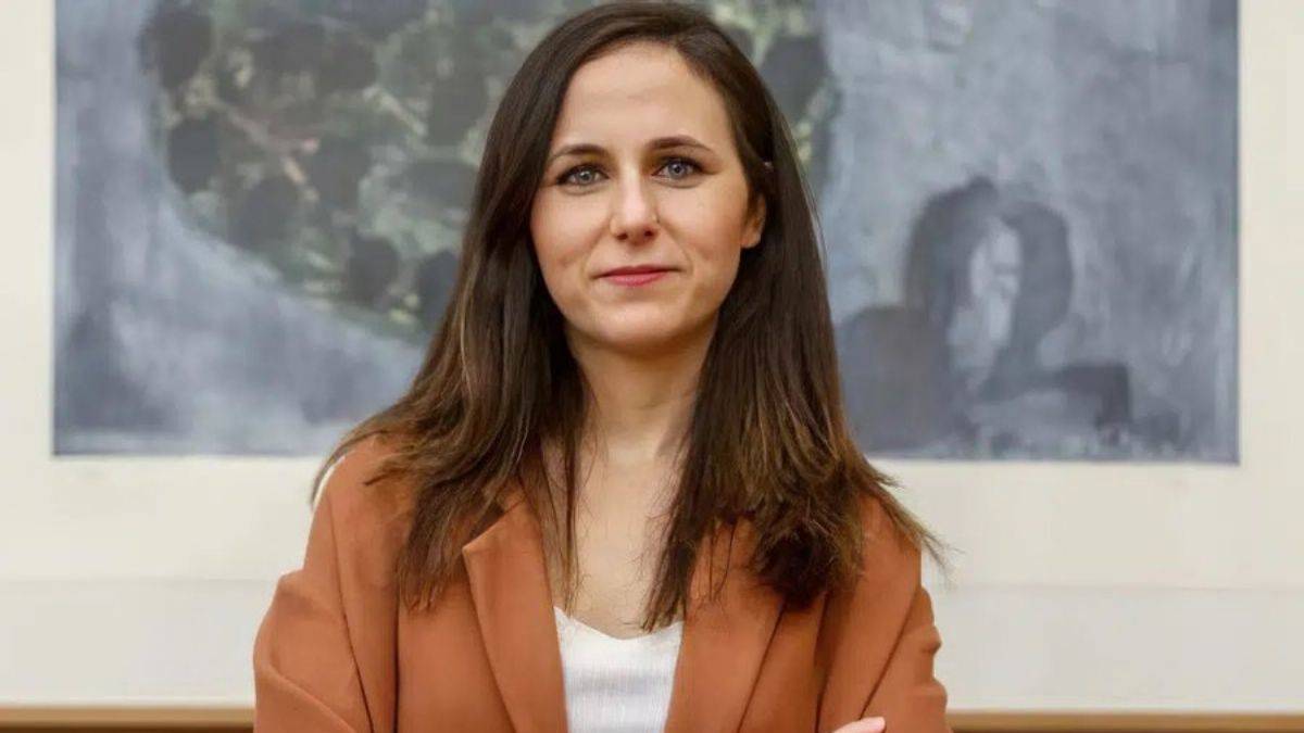 İsrail istedi, görevinden alındı!