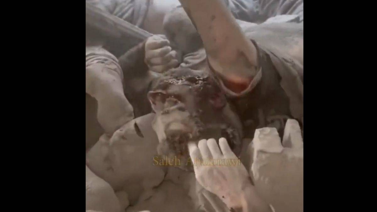 İsrail, Gazze'deki mülteci kampını bombaladı