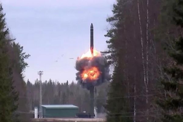 Rusya'dan kıtalararası balistik ''Yars'' füzesi hamlesi