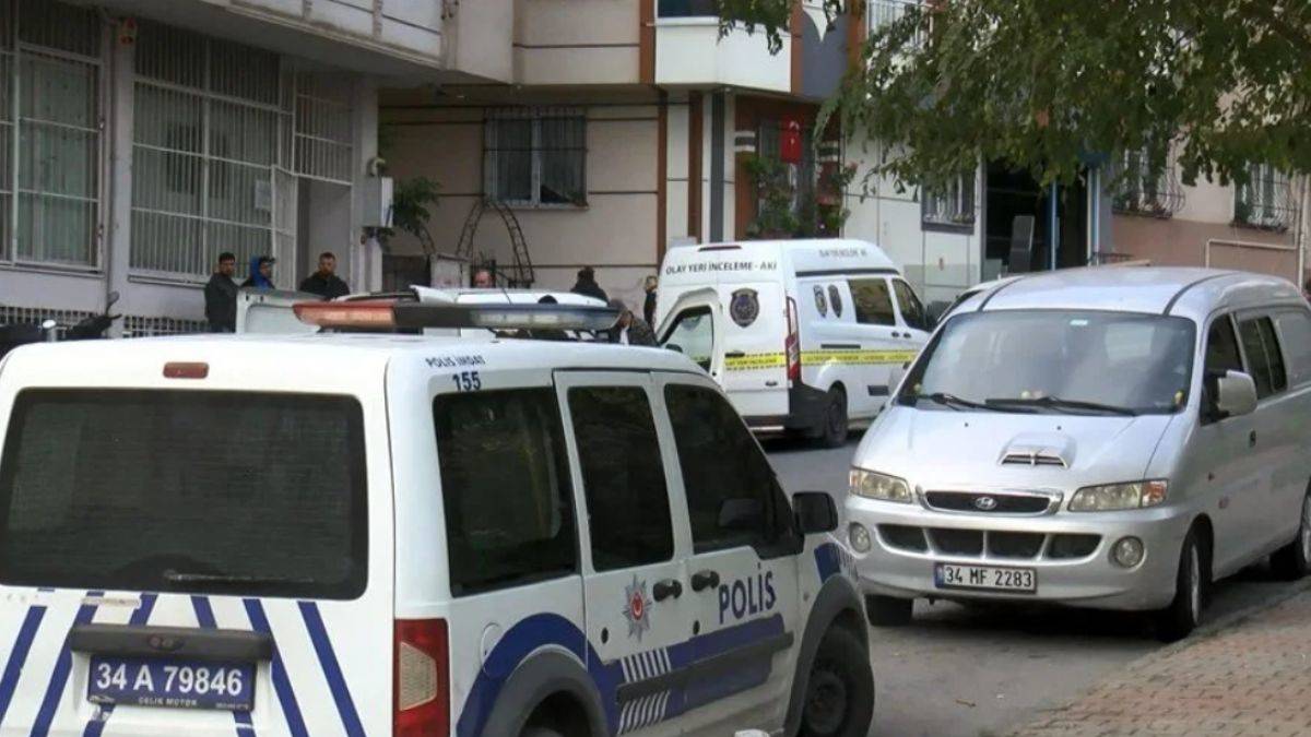 Eşini ve üvey kızını öldürüp intihar etti