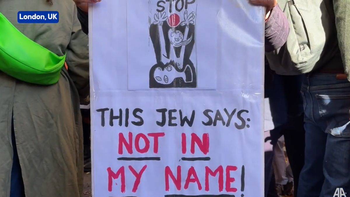İngiltere'deki Yahudiler bölündü: 'Benim adıma değil'