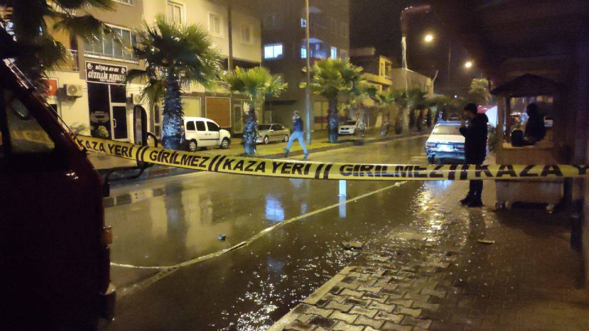 Kavgayı seyrediyor diye silahla vurdular