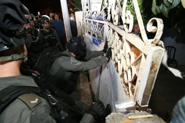 İsrail serbest bıraktığı Filistinli kadının evini bastı