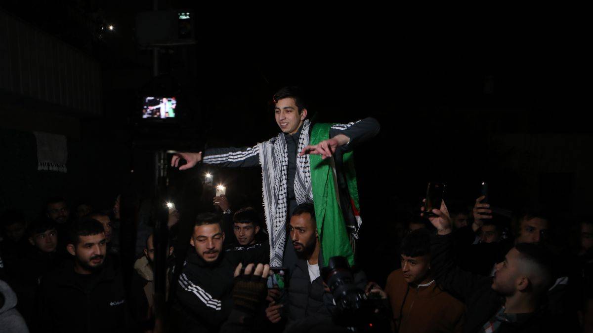 Serbest kalan Filistinli çocuk: Her hafta bizleri dövmeye gelirlerdi