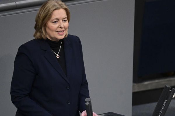 Almanya halkın İsrail'e yeterli destek vermemesinden endişeli