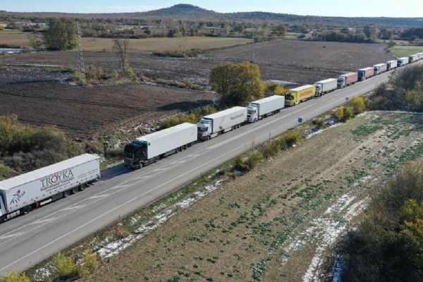 Bulgaristan sınırında tır kuyruğu