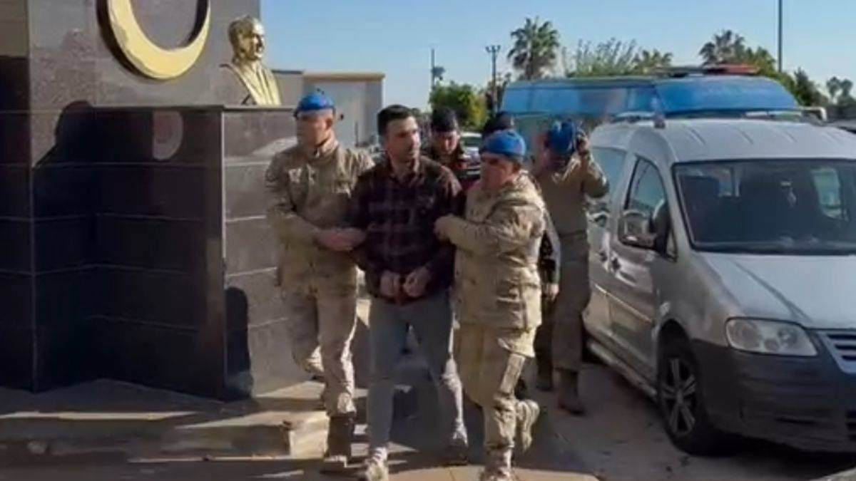 Alacak kavgası; kadını tabanca ile vurup boğazını kesti