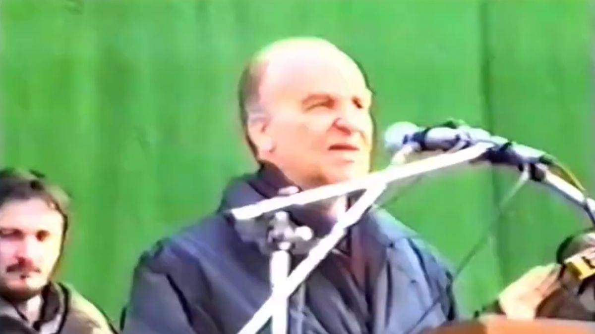 Aliya İzzetbegoviç, ordusuna 'tekbir' çektiriyor