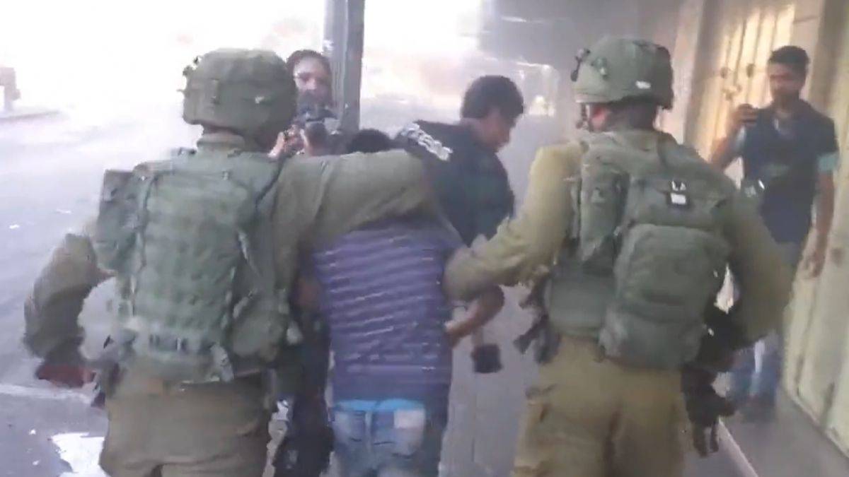 İsrail ordusu Filistinli çocuğu kaçırdı