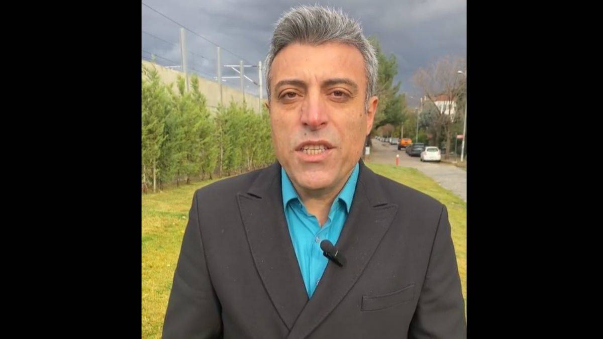 Öztürk Yılmaz: Camilerde Türkçe ibadet yapılsın