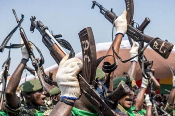 Gine Bissau'da silah sesleri yükseldi