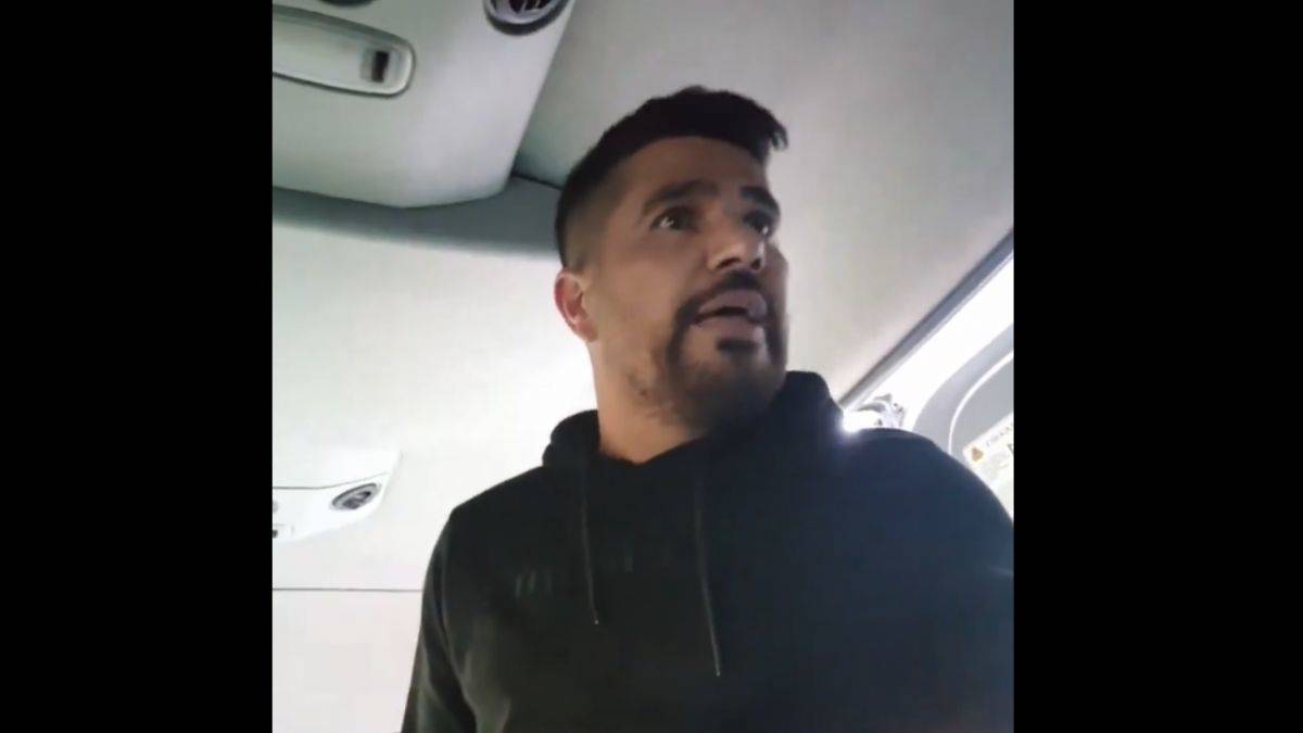 Filistin şalı bahanesiyle araçtan indirdi