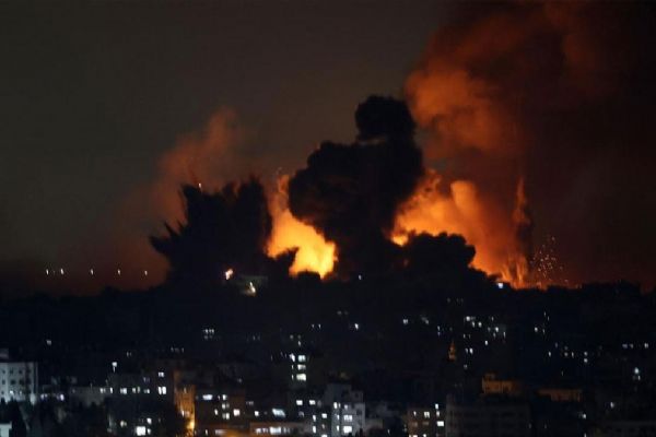 İsrail: Son 24 saatte Gazze'de 400'den fazla yer hedef alındı