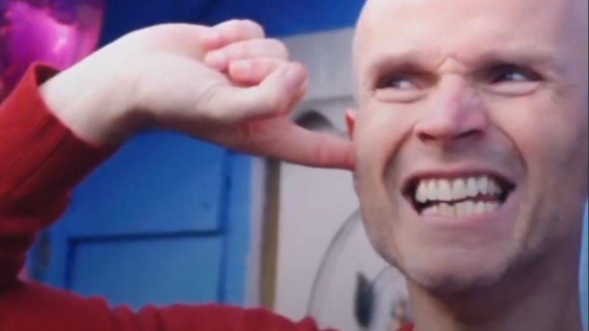 İrlandalı komedyenden işgalci Yahudi tiplemesi