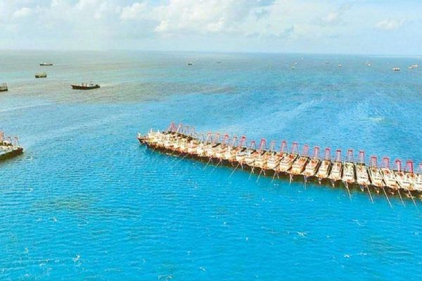 Güney Çin Denizi'nde gerilim! 135'ten fazla gemi tespit edildi