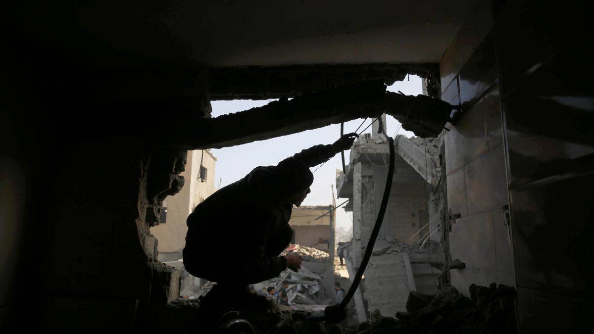 Gazzeli çocuk: “En son bana yardım edin…”