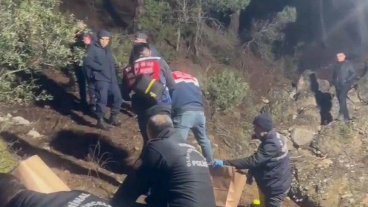 Arkadaşını öldürüp 3 yıl emekli maaşını çekmiş