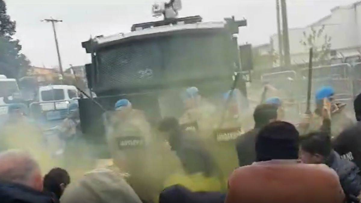 Urfa’da tekstil işçilerine müdahale: 22 gözaltı