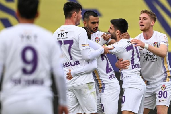 Arda Turan'ın takımı Eyüpspor, Türkiye Kupası'nda bir üst turda