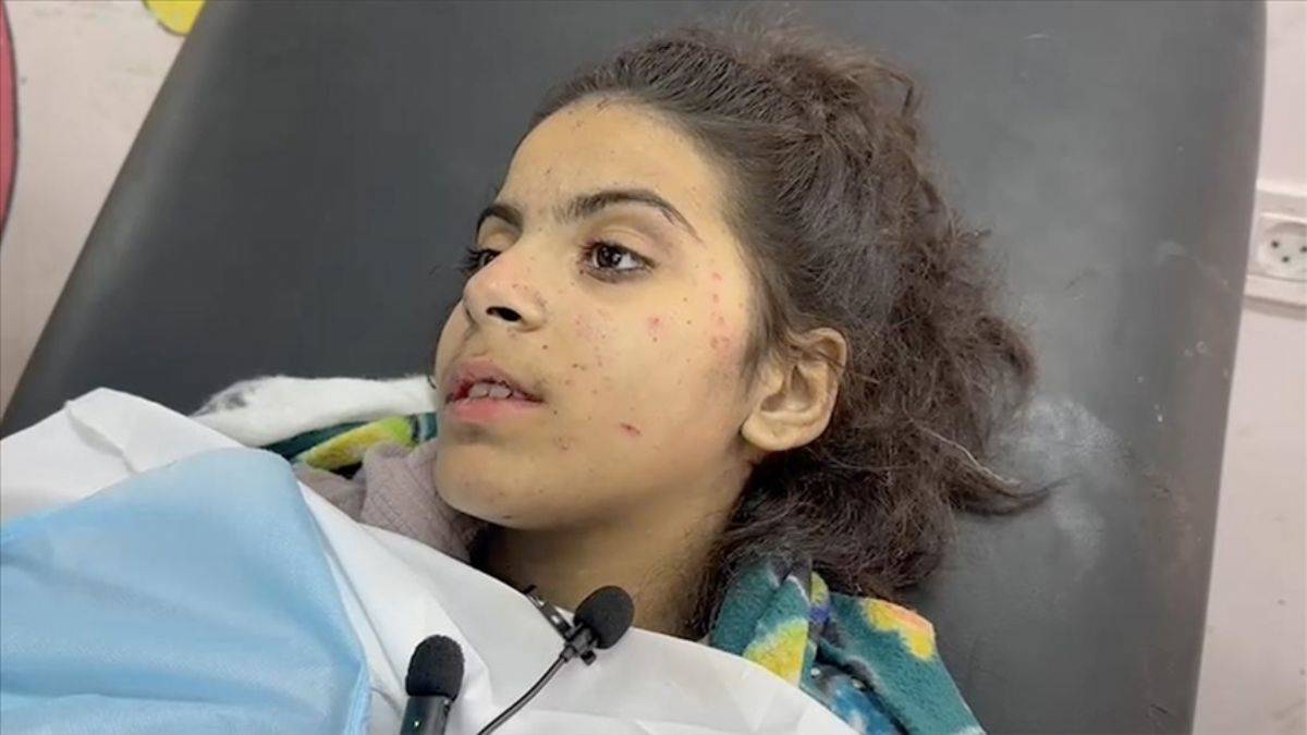 Gazzeli küçük kız, 4 gün enkaz altında Kur'an okuyarak kardeşini avutmaya çalışmış