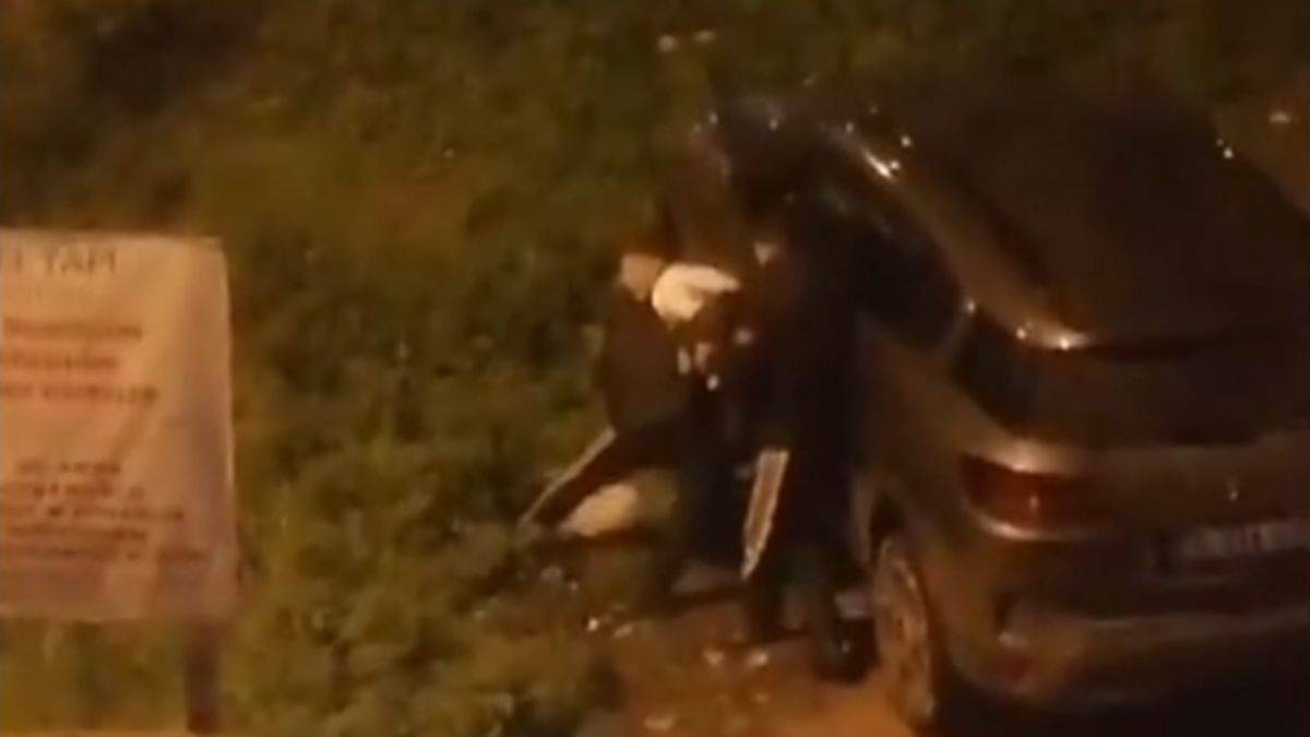 3 kişi birden saldırıp bıçakladı