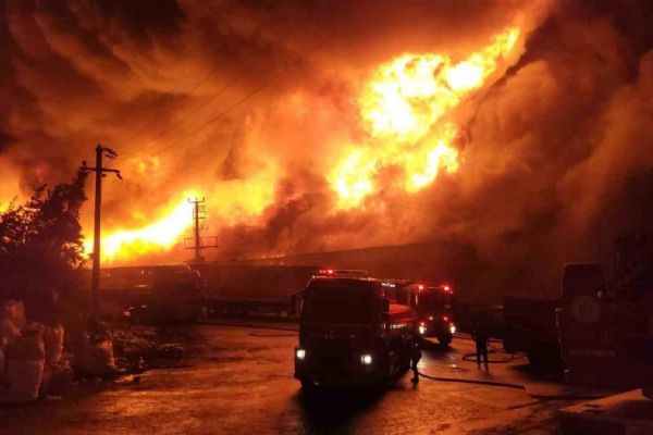 Kocaeli'de yangın faciası! Böyle görüntülendi