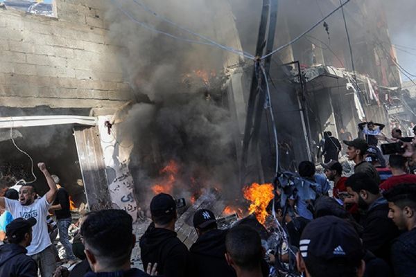 İsrail, Filistinlilerin sığındığı okula baskın yaptı