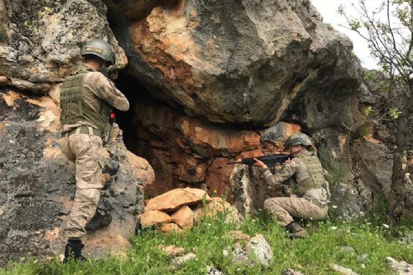 Terör örgütü PKK'ya 12 ilde operasyon: Çok sayıda mühimmat ele geçirildi