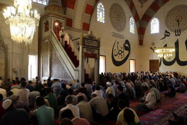 Hüda Par’lı Vekilden Kürtçe hutbe çıkışı