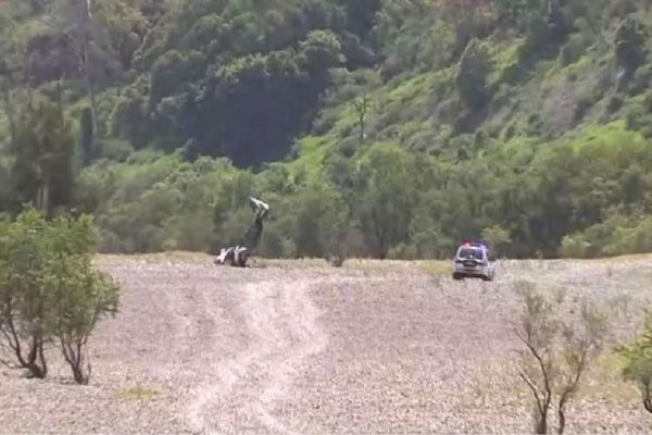 Avustralya'da elektrik hattına çarpan uçak düştü: 2 ölü