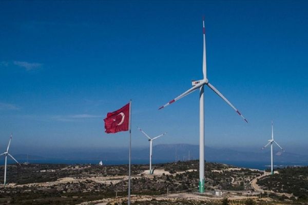 Türkiye rüzgar sektöründe Avrupa'nın zirvesine oynuyor: Yıl sonunda 12 bin 500 megavata ulaşılacak