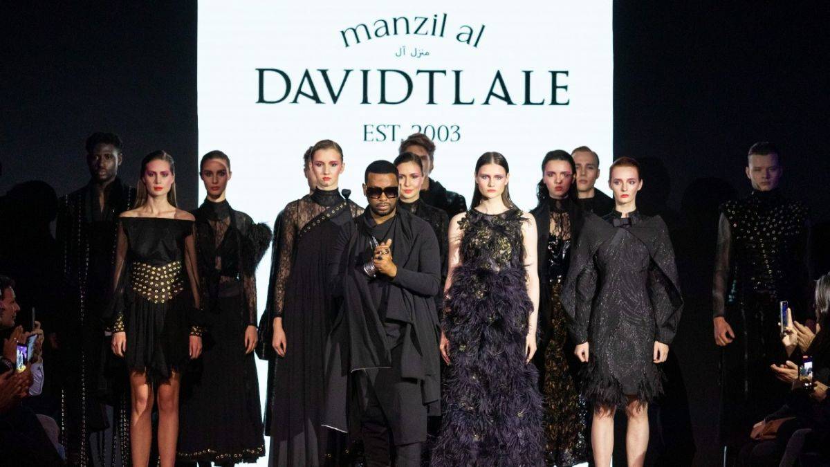 David Tlale BRICS+ Fashion Summit’te etkileyici tasarımlarıyla dikkat çekti