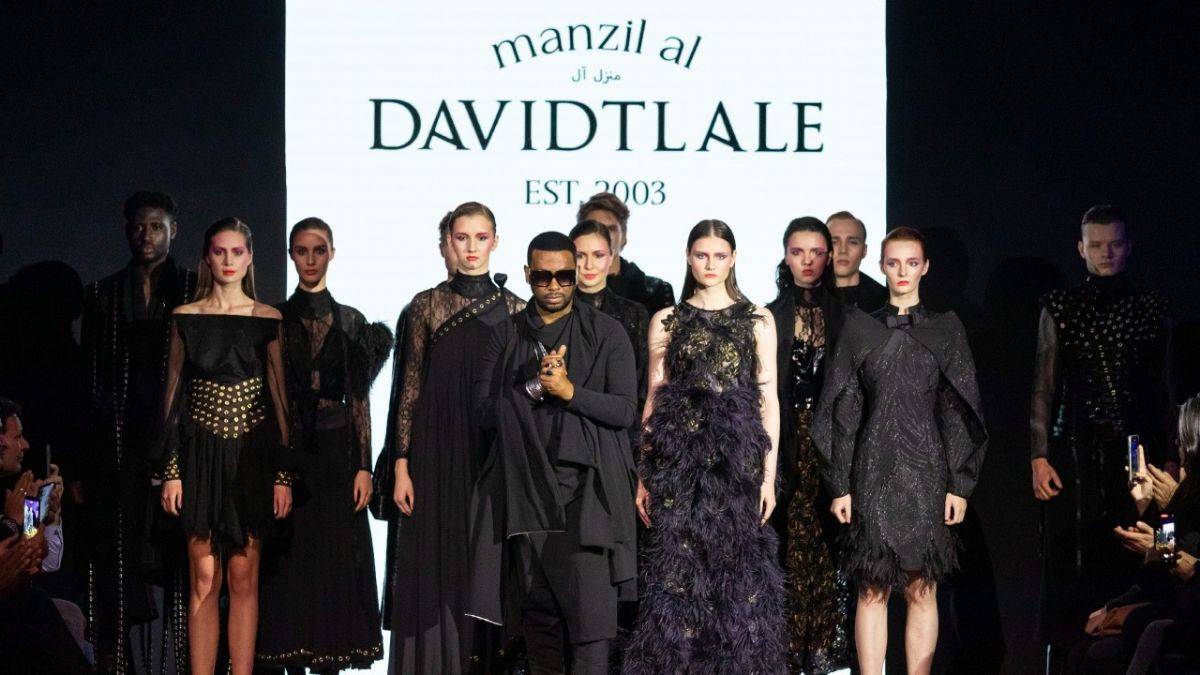 David Tlale BRICS+ Fashion Summit’te etkileyici tasarımlarıyla dikkat çekti
