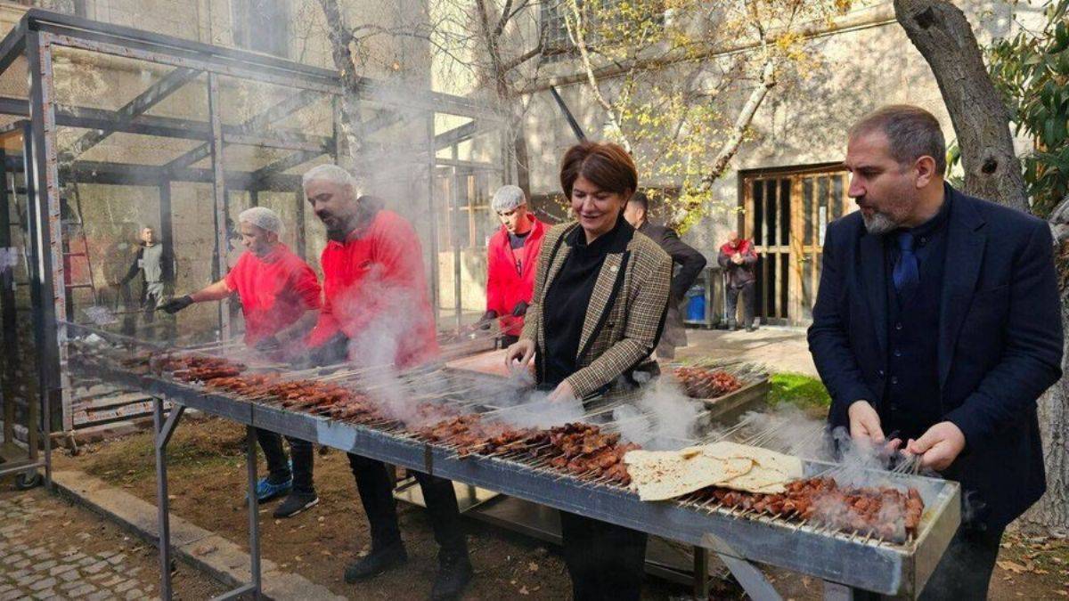 Kebap tartışması: 'Meclis'te niye hep zenginler var?'