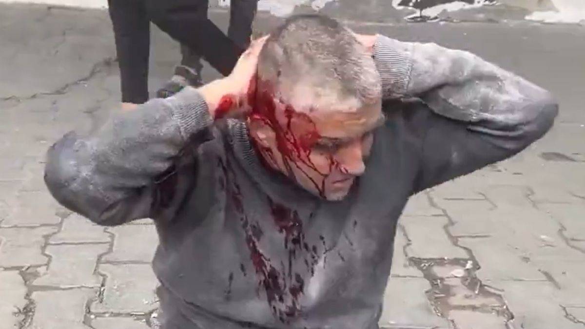 İsrail, Gazze'nin güneyindeki Filistinlilere saldırdı