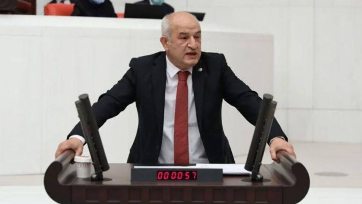 CHP'li Kasap, Saadet Partisi'ne geçti