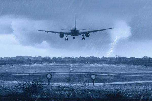 Yapay yağmur ürettiler! Uçaklar 10 bölge için havalandı