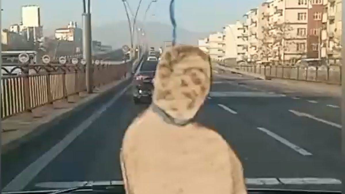 Araç içinde 'Şeyh Sait çizimli' paylaşım