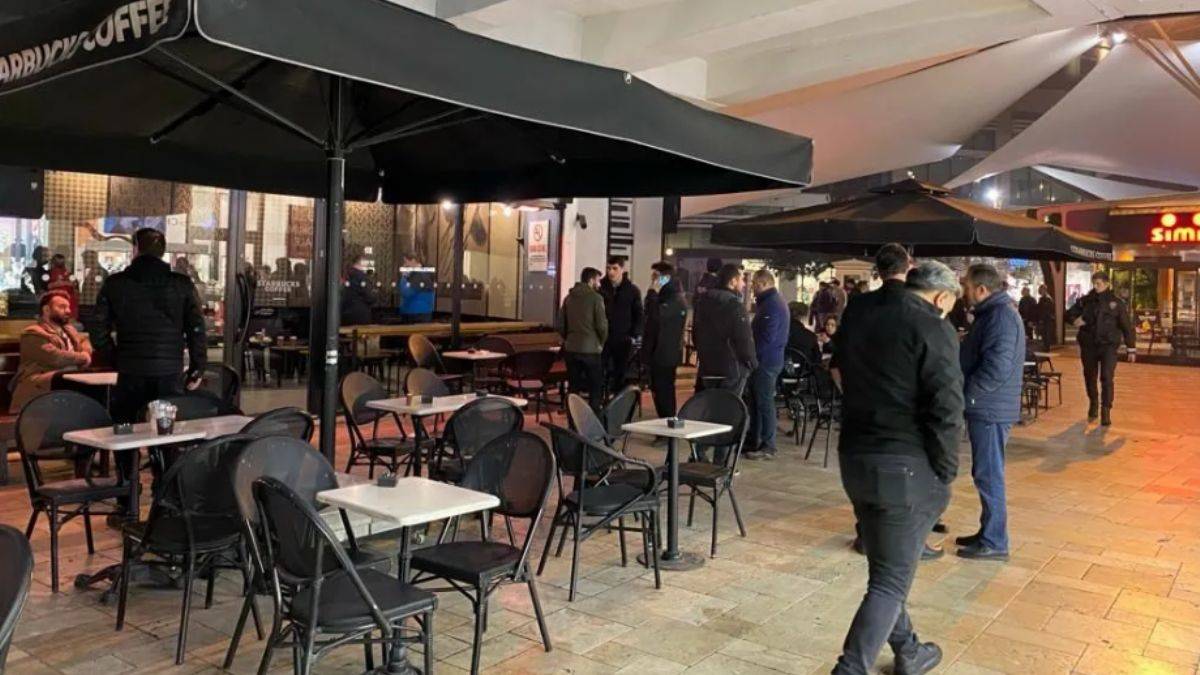 Pendik Starbucks'ta 'boykot' dedi dehşet saçtı!