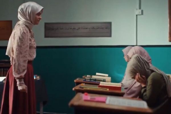 Kızıl Goncalar senaryosuna FETÖ eli: Dindarlar hedef gösterildi