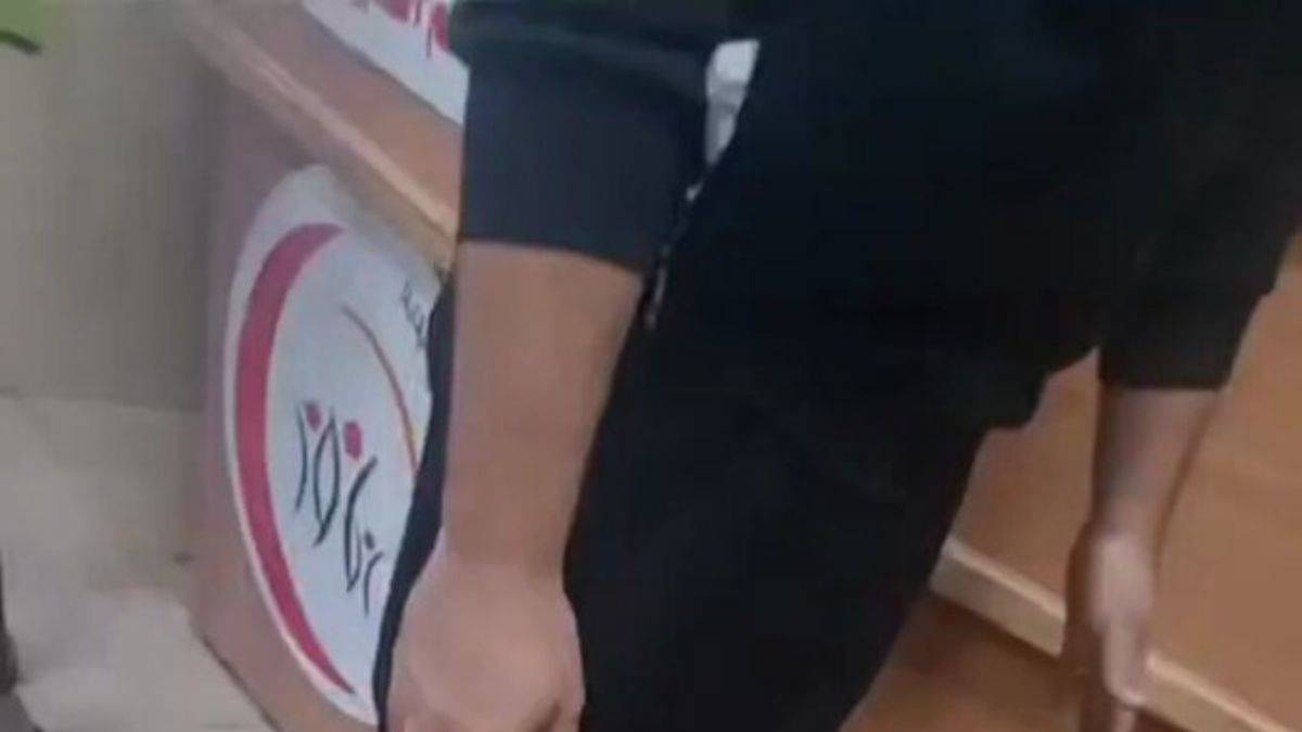 İsrail saldırısında ailesini kaybeden Muhammet'in acısı yürekleri dağladı