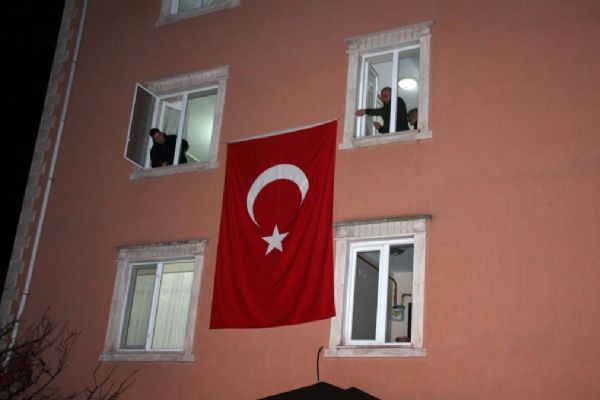 Piyade Uzman Onbaşı İsmail Yazıcı'nın şehadet haberi Zonguldak'taki ailesine verildi