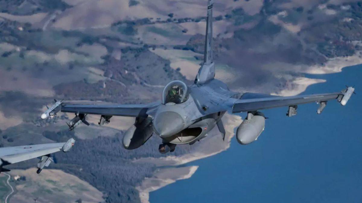 Hollanda Ukrayna'ya F16 gönderiyor