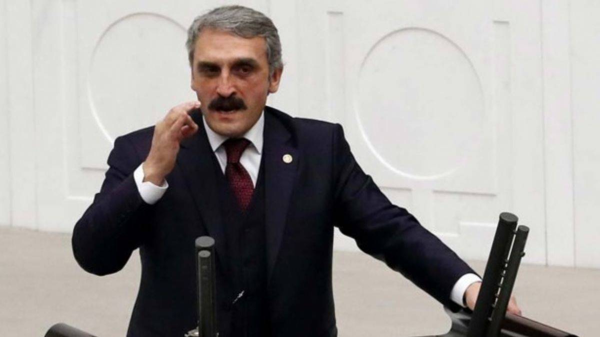 Ahmet Hamdi Çamlı’dan gündemi alt üst eden paylaşım!