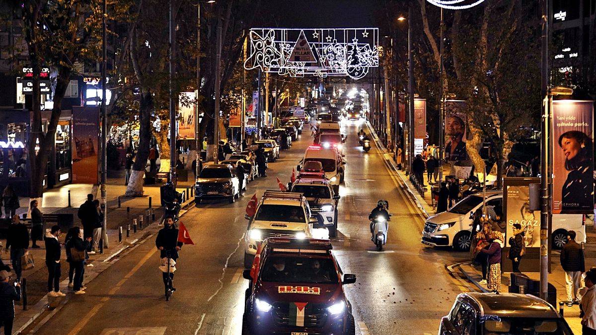 İstanbul’da “Şehitlerimiz ve Filistin İçin Yola Çık” konvoyu düzenlendi