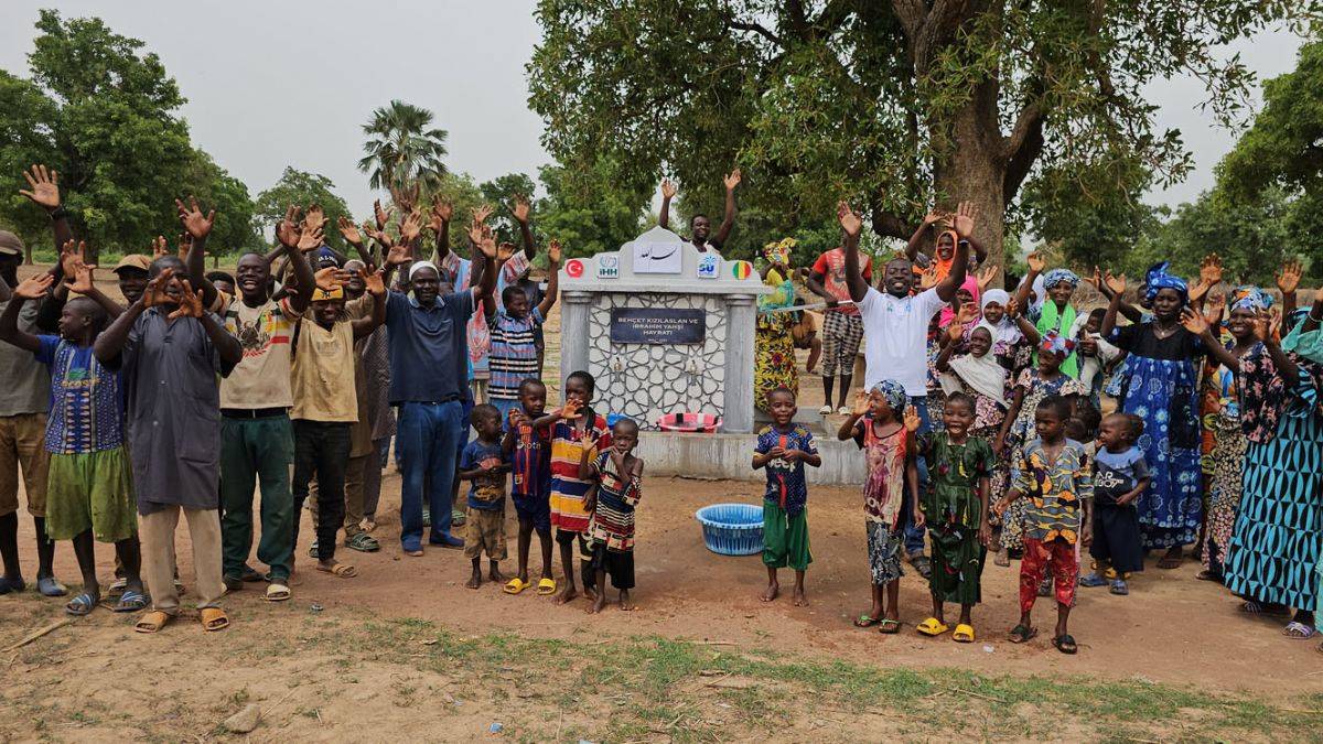 İHH 2023’te 15 ülkede 864 su kuyusu açtı