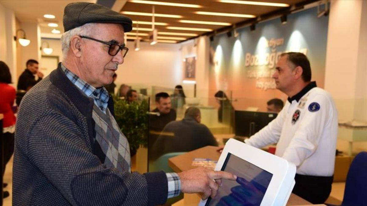 İş Bankası'ndan Aydın Bozdoğan'da tarım ihtisas şubesi